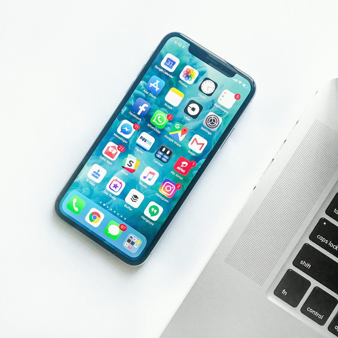 易胜博官网 APP 赛程与赛事列表界面示意